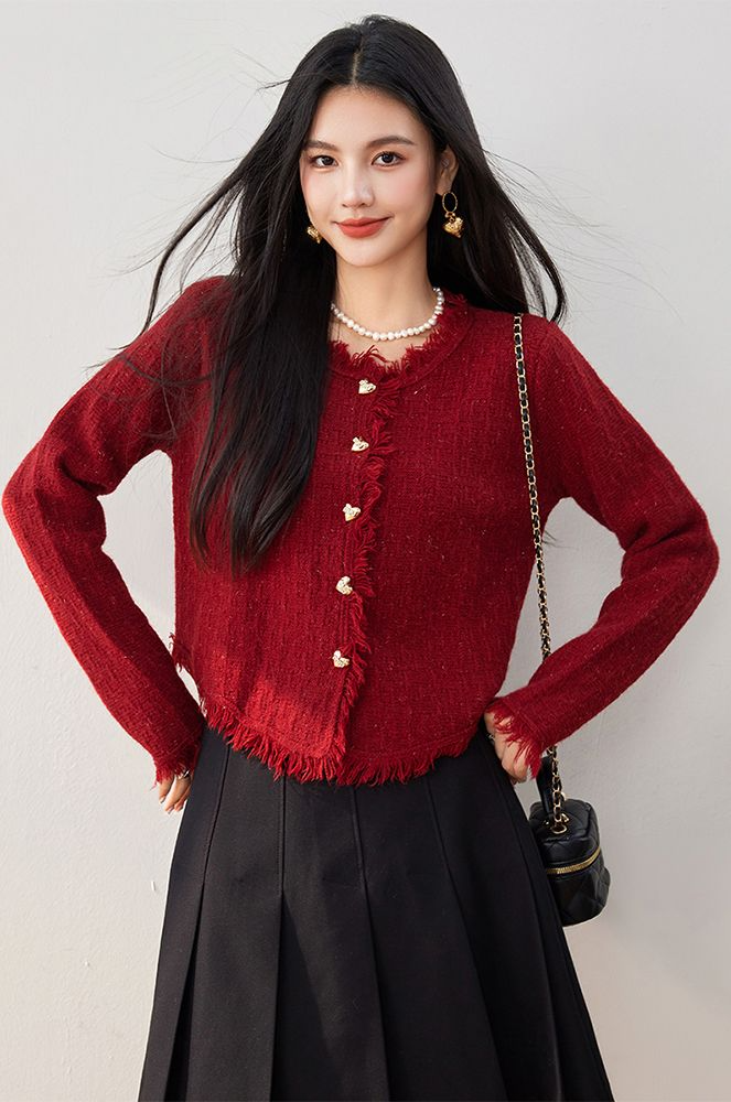 Diện đỏ mix cùng màu gì để đẹp mà không bị sến